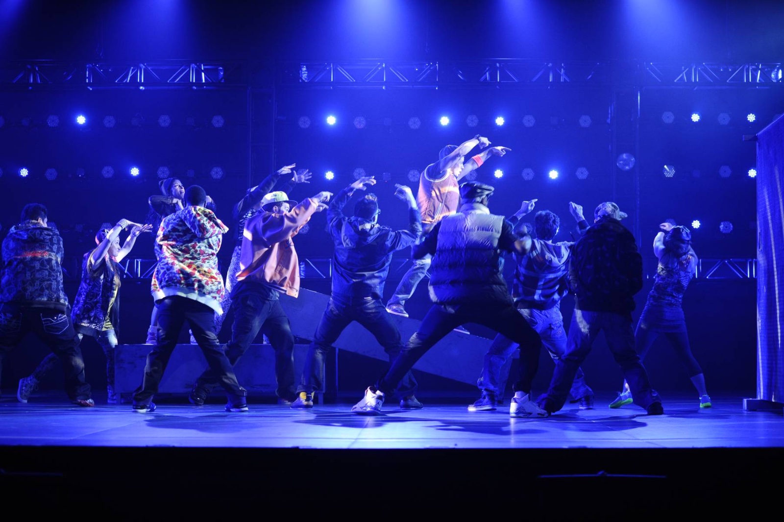 Bring It On   lighting design by Jason Lyons, Alliance Theater