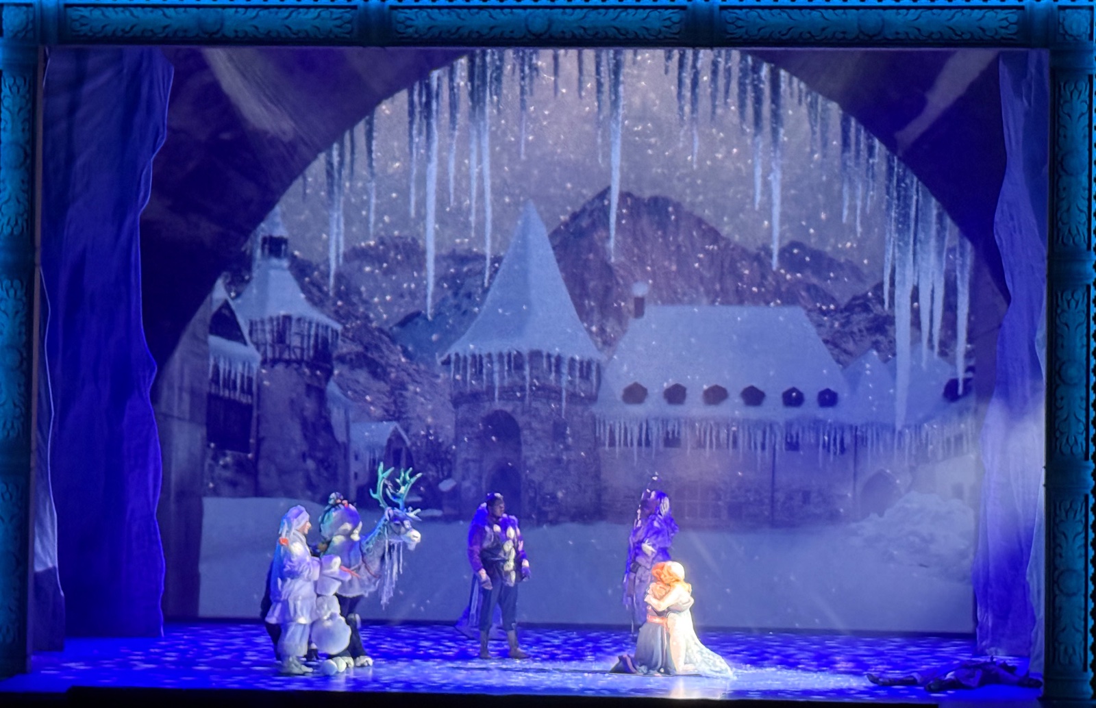 Frozen lighting design by Jason Lyons, Theater Under the Stars