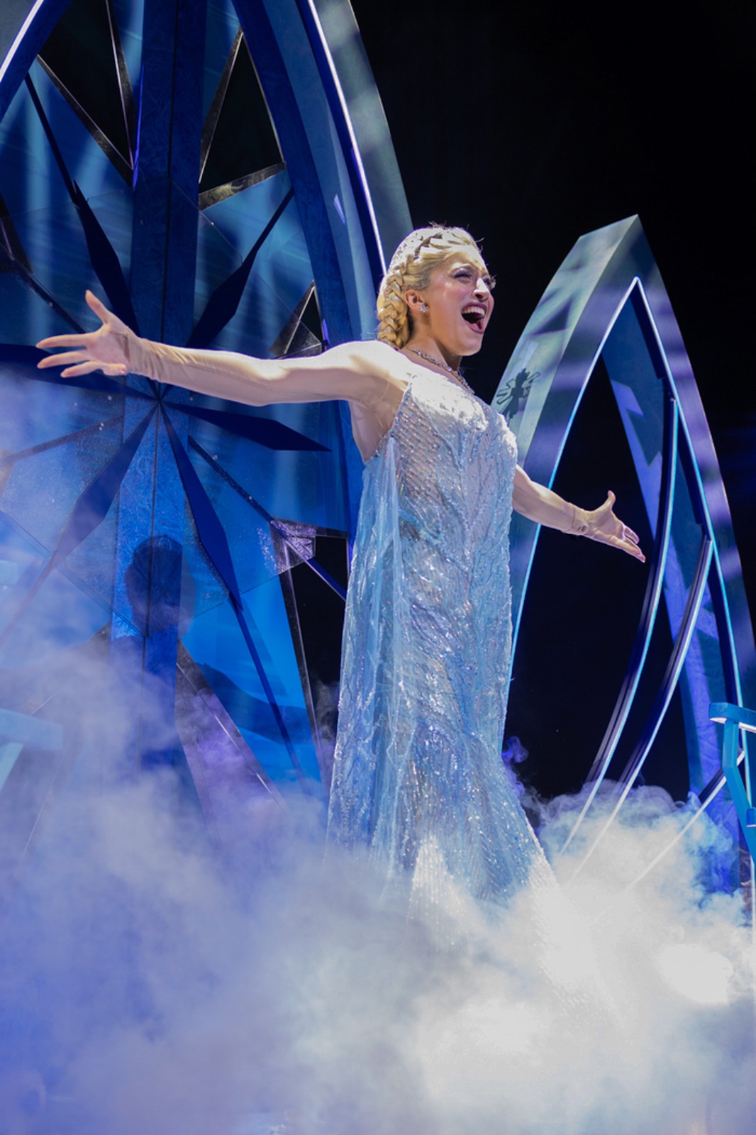 Frozen lighting design by Jason Lyons, Theater Under the Stars