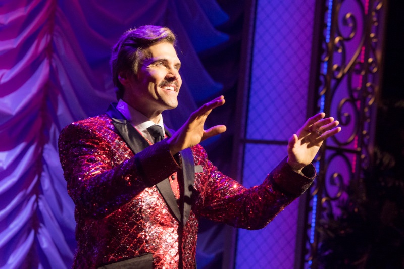 La Cage aux Folles lighting design by Jason Lyons, Signature