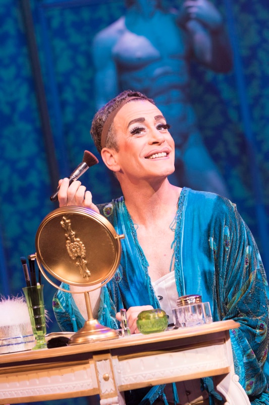 La Cage aux Folles lighting design by Jason Lyons, Signature