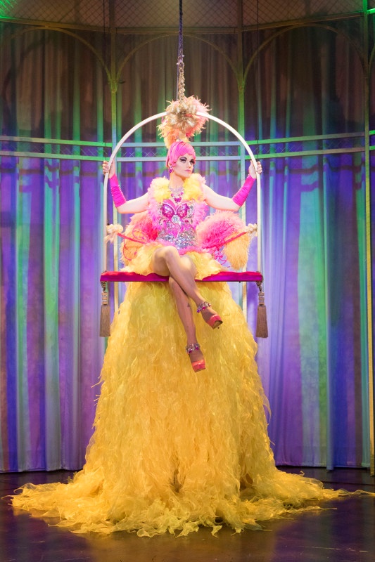 La Cage aux Folles lighting design by Jason Lyons, Signature