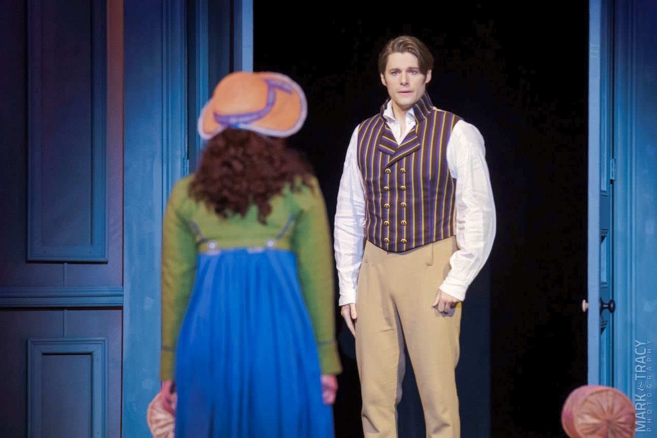 Austen's Pride lighting design by Jason Lyons, 5th Avenue