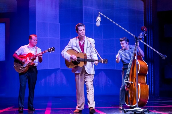 Heartbreak Hotel lighting design by Jason Lyons, Water Tower Playhouse