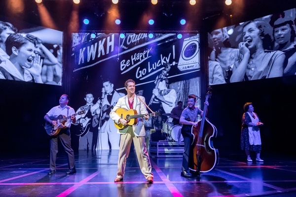 Heartbreak Hotel lighting design by Jason Lyons, Water Tower Playhouse