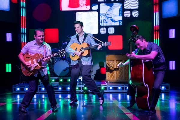 Heartbreak Hotel lighting design by Jason Lyons, Water Tower Playhouse