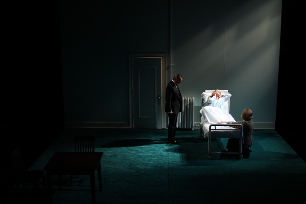 Two By Pinter lighting design by Jason Lyons, Atlantic Theater Company