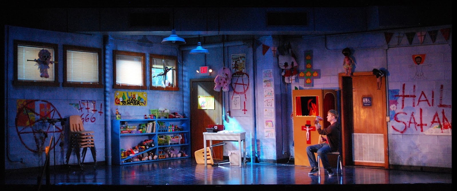 Hand To God lighting design by Jason Lyons, The Booth Theater