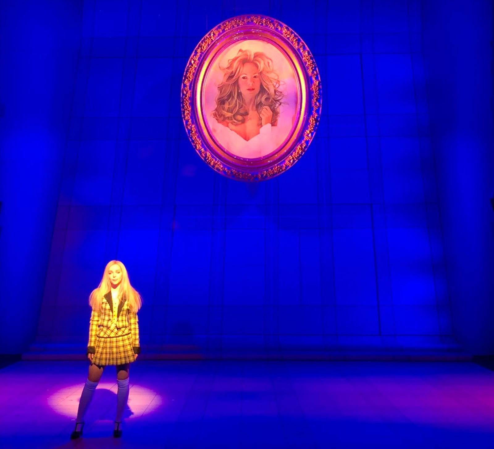 Clueless   lighting design by Jason Lyons, The New Group