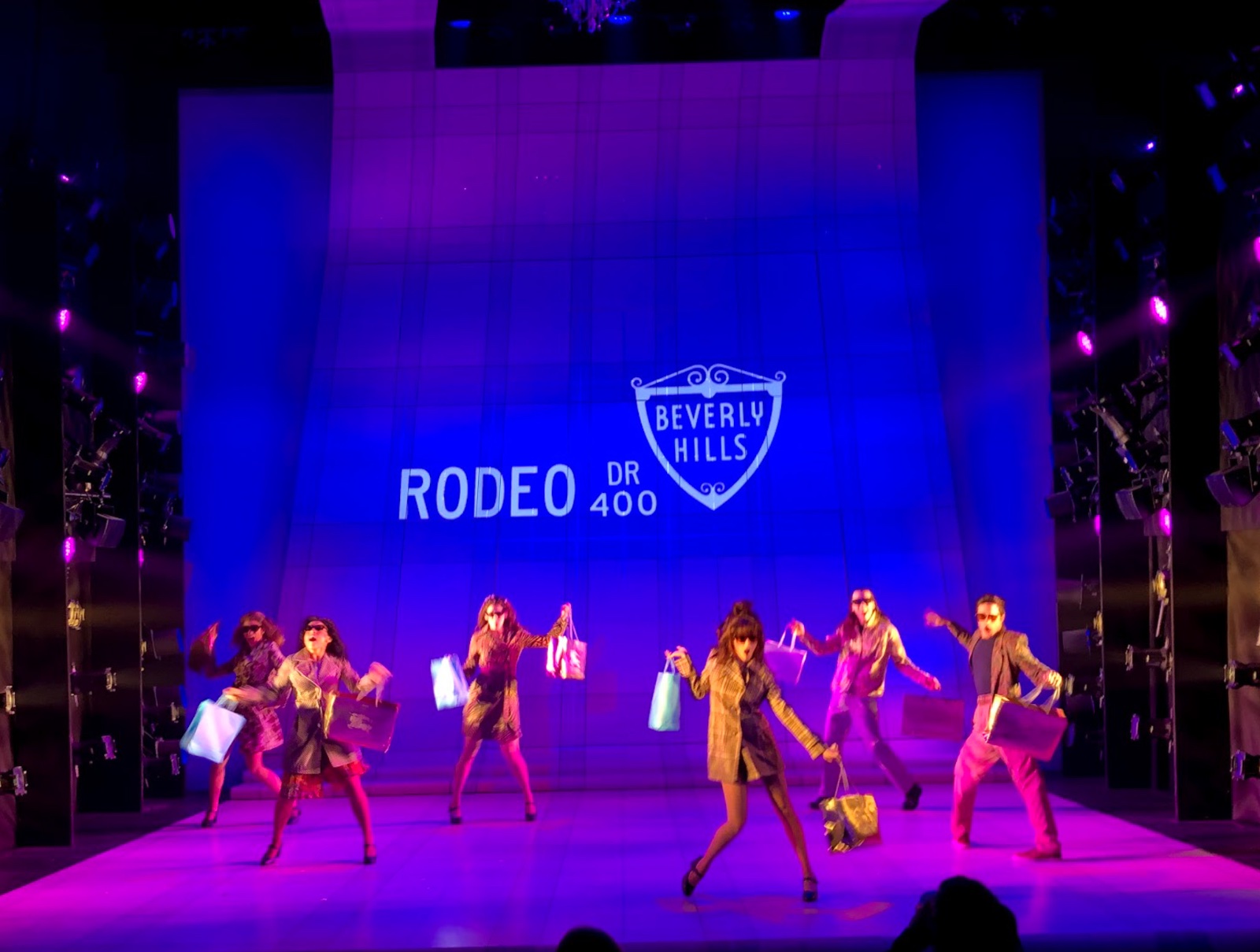 Clueless   lighting design by Jason Lyons, The New Group