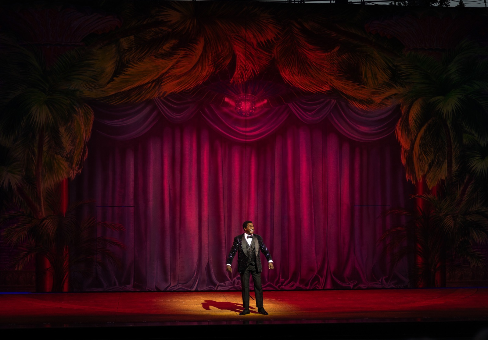 La Cage aux Folles lighting design by Jason Lyons, The Muny