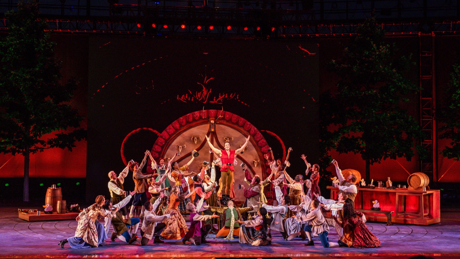 Beauty & the Beast lighting design by Jason Lyons, The Muny
