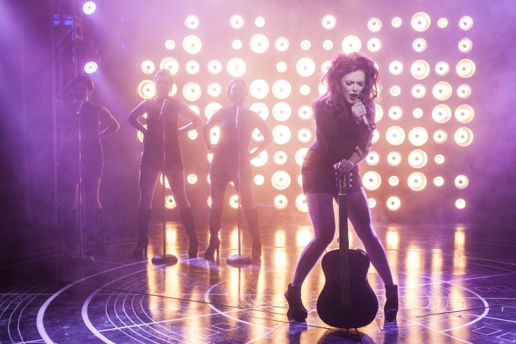 Girlstar lighting design by Jason Lyons, Signature