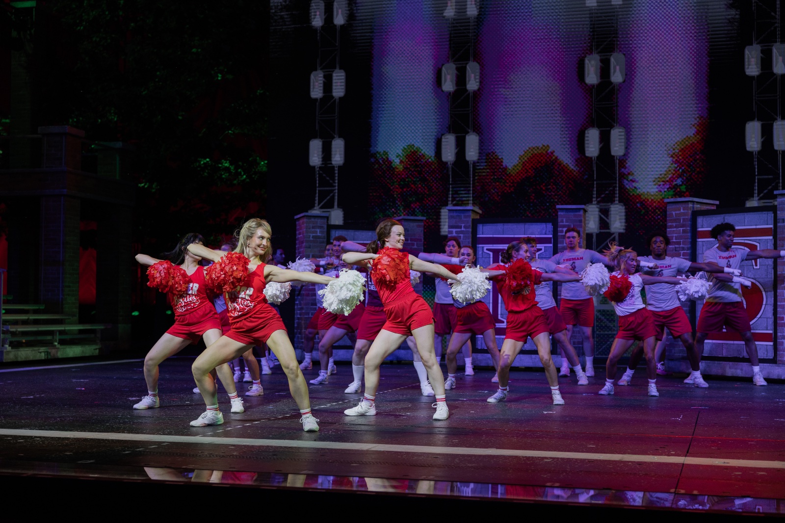 Bring It On lighting design by Jason Lyons, The Muny