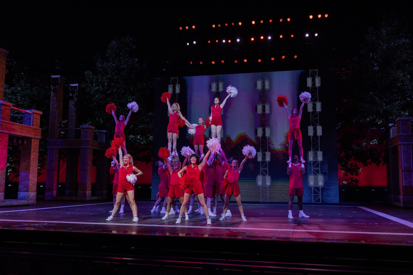 Bring It On lighting design by Jason Lyons, The Muny