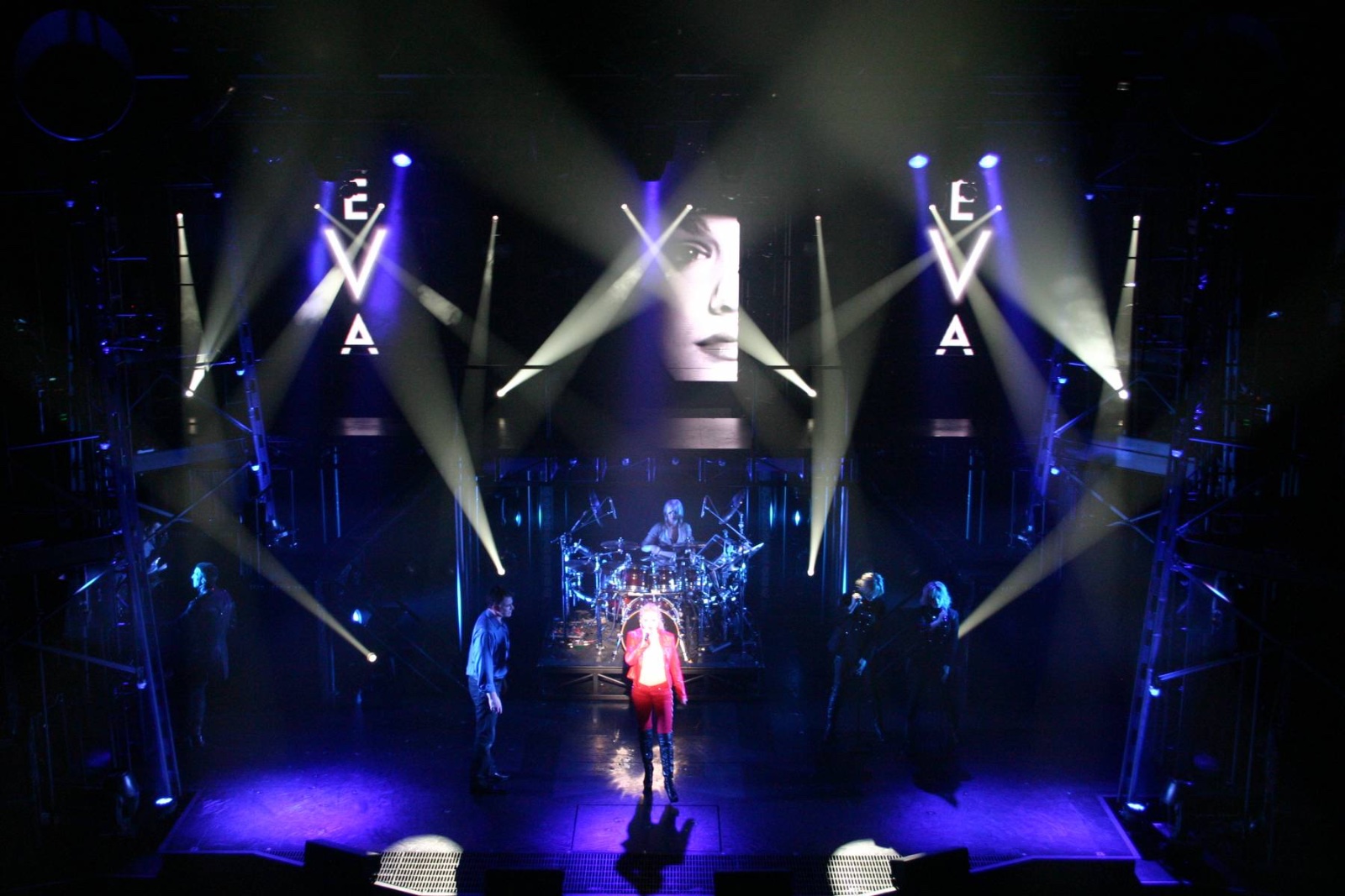 White Noise lighting design by Jason Lyons, The Royal George 