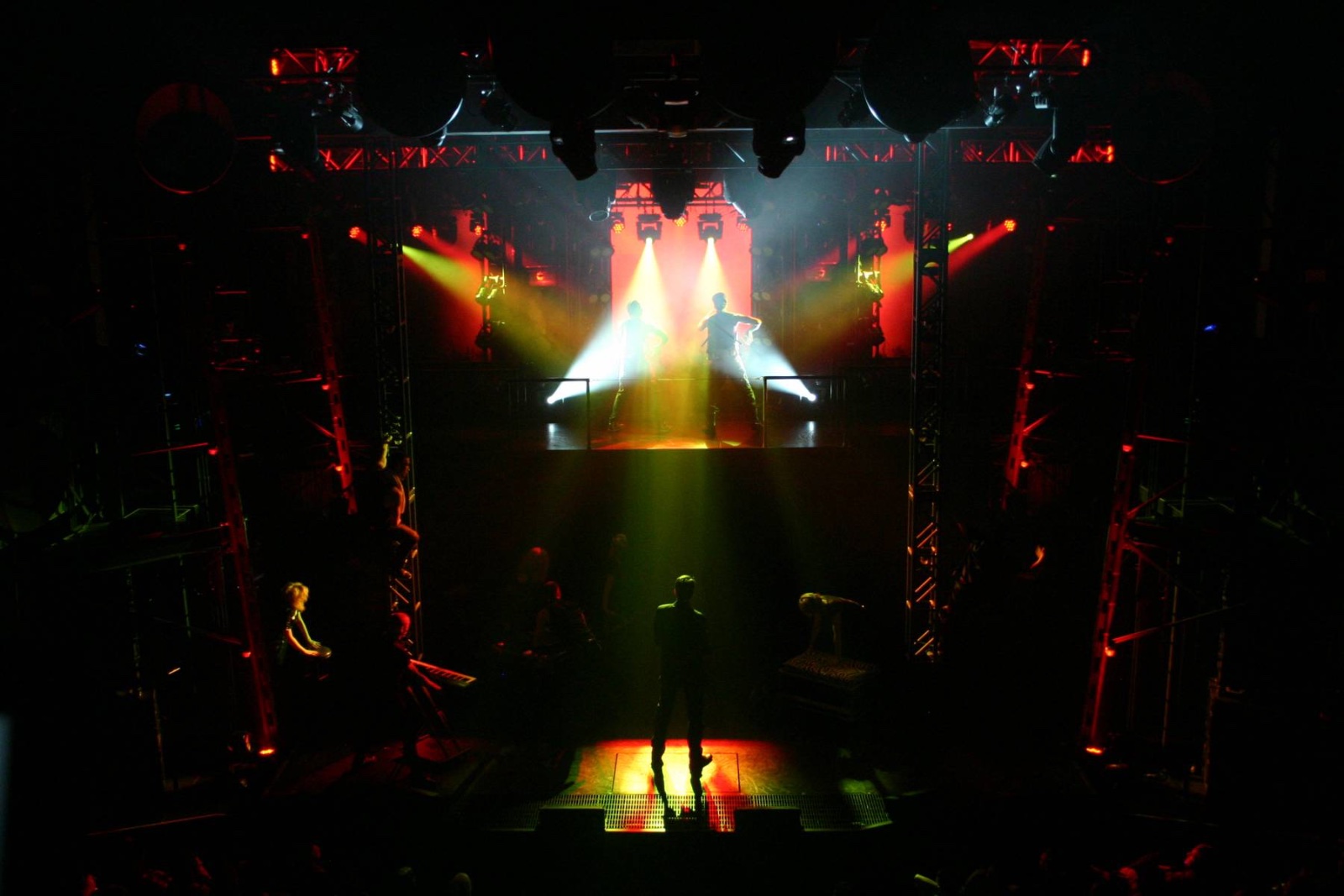 White Noise lighting design by Jason Lyons, The Royal George 