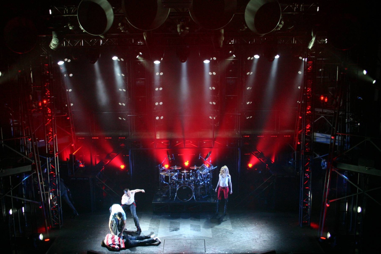 White Noise lighting design by Jason Lyons, The Royal George 