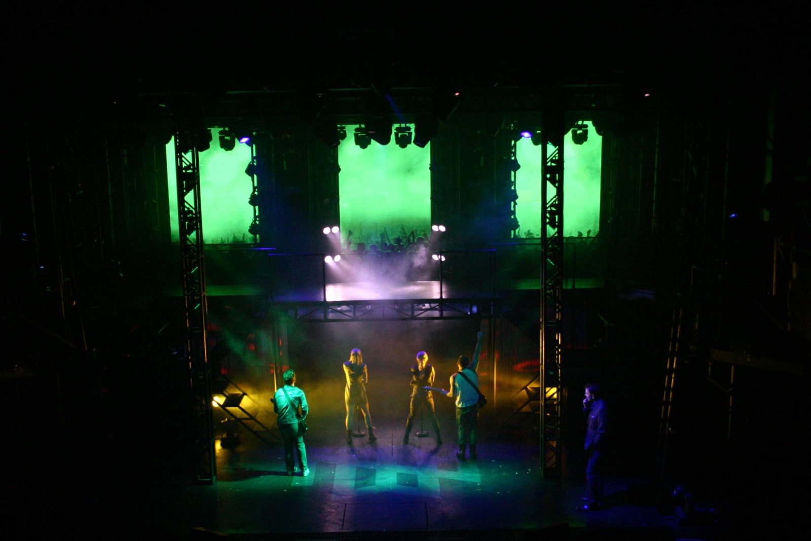 White Noise lighting design by Jason Lyons, The Royal George 