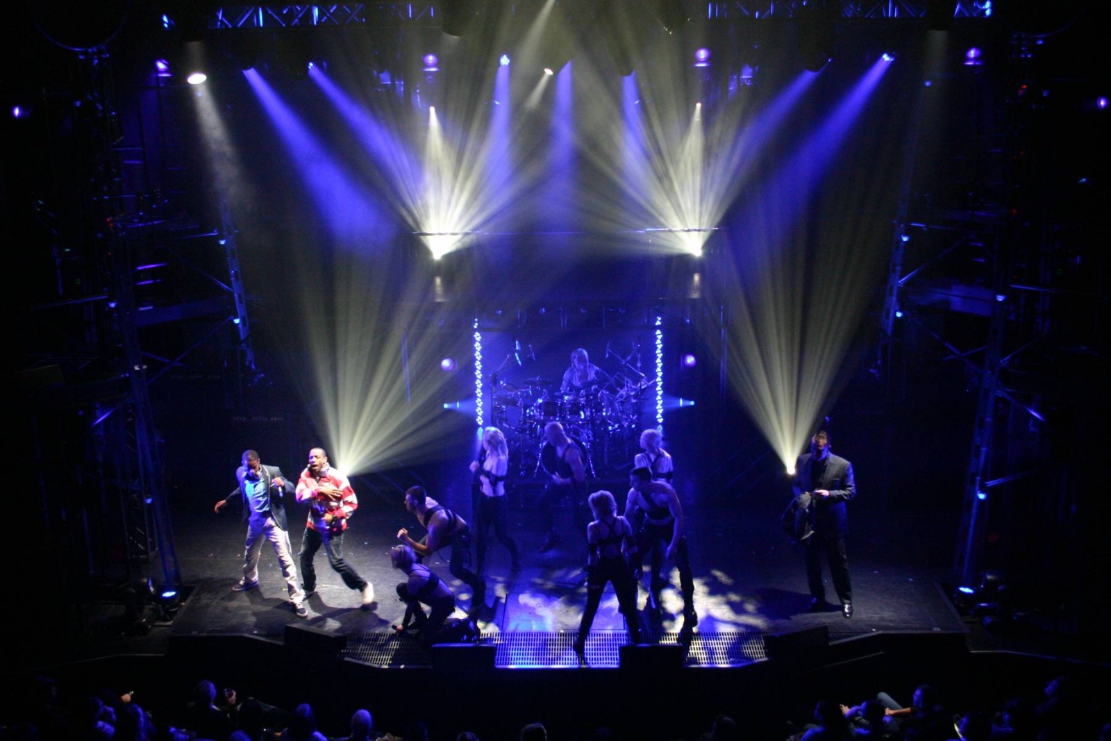 White Noise lighting design by Jason Lyons, The Royal George 