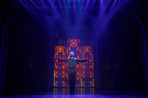 Born For This lighting design by Jason Lyons, Majestic Theater, Boston
