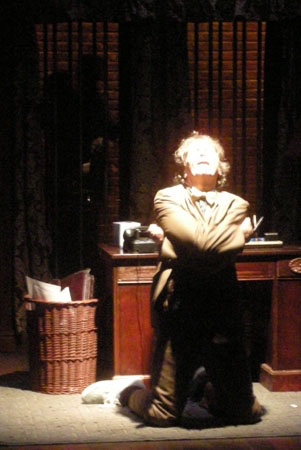 Mindgame    lighting design by Jason Lyons, Soho Playhouse