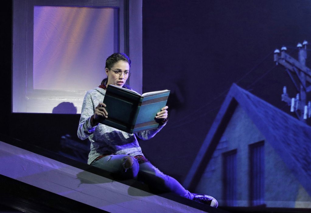Between The Lines lighting design by Jason Lyons, KC Rep