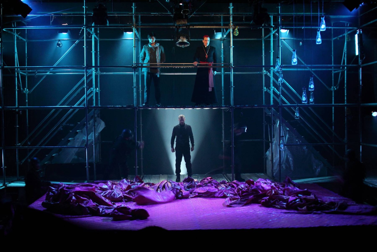 The Duchess of Malfi lighting design by Jason Lyons, Red Bull Theater