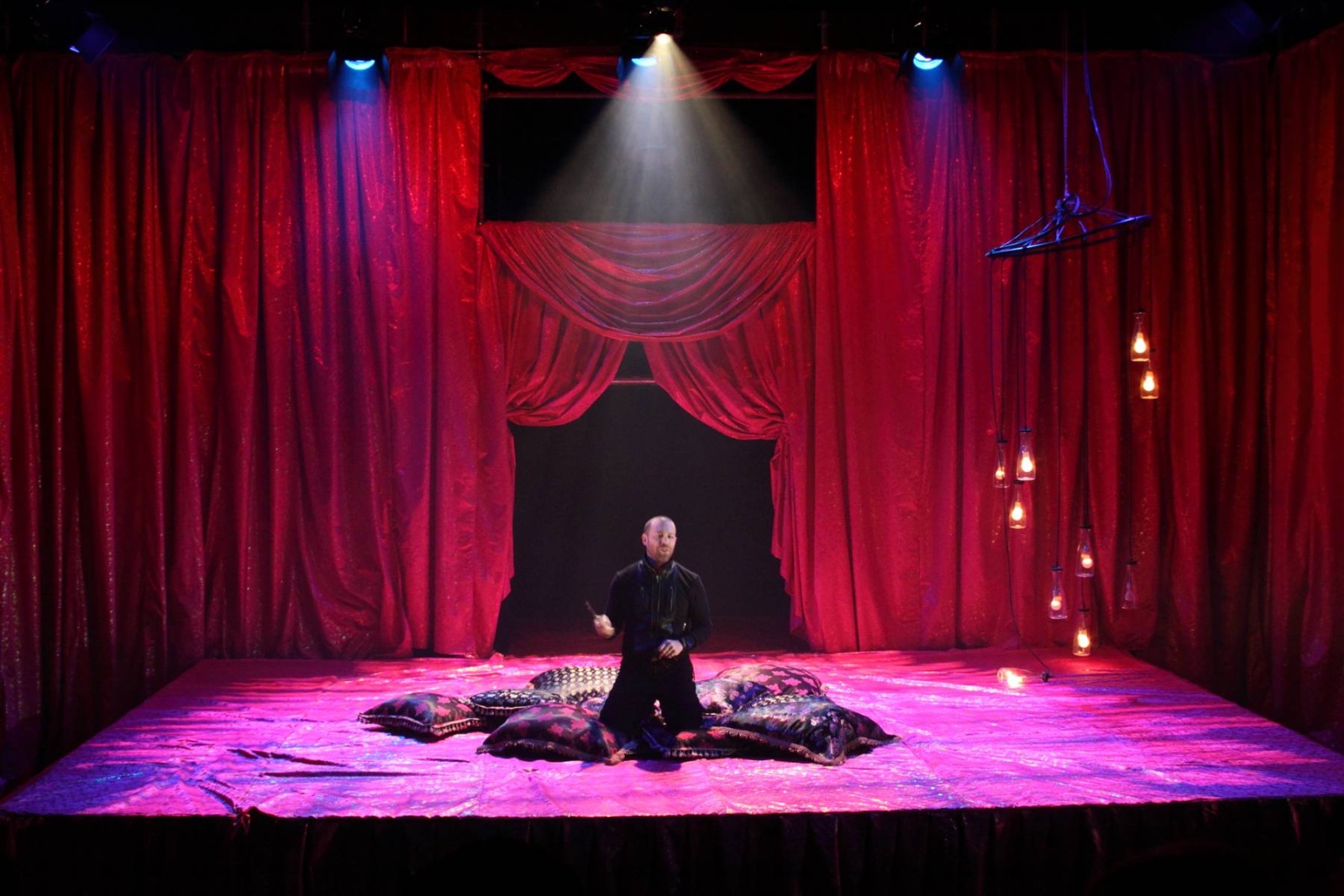 The Duchess of Malfi lighting design by Jason Lyons, Red Bull Theater