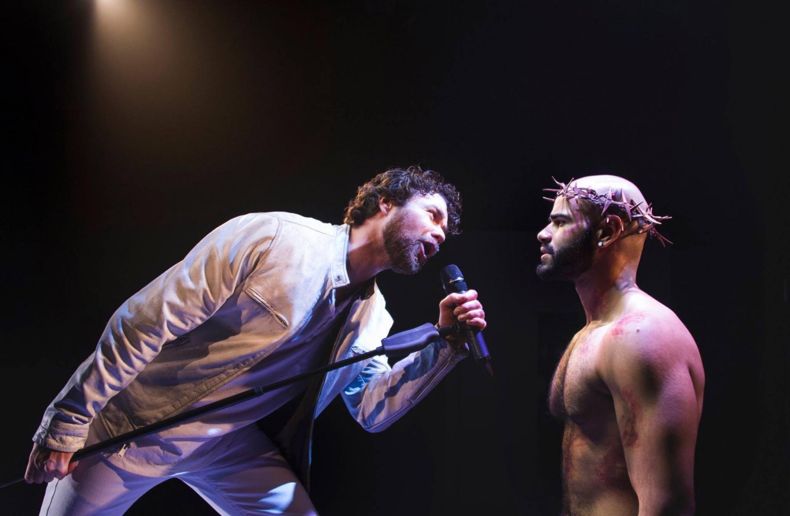 Jesus Christ Superstar lighting design by Jason Lyons, Signature