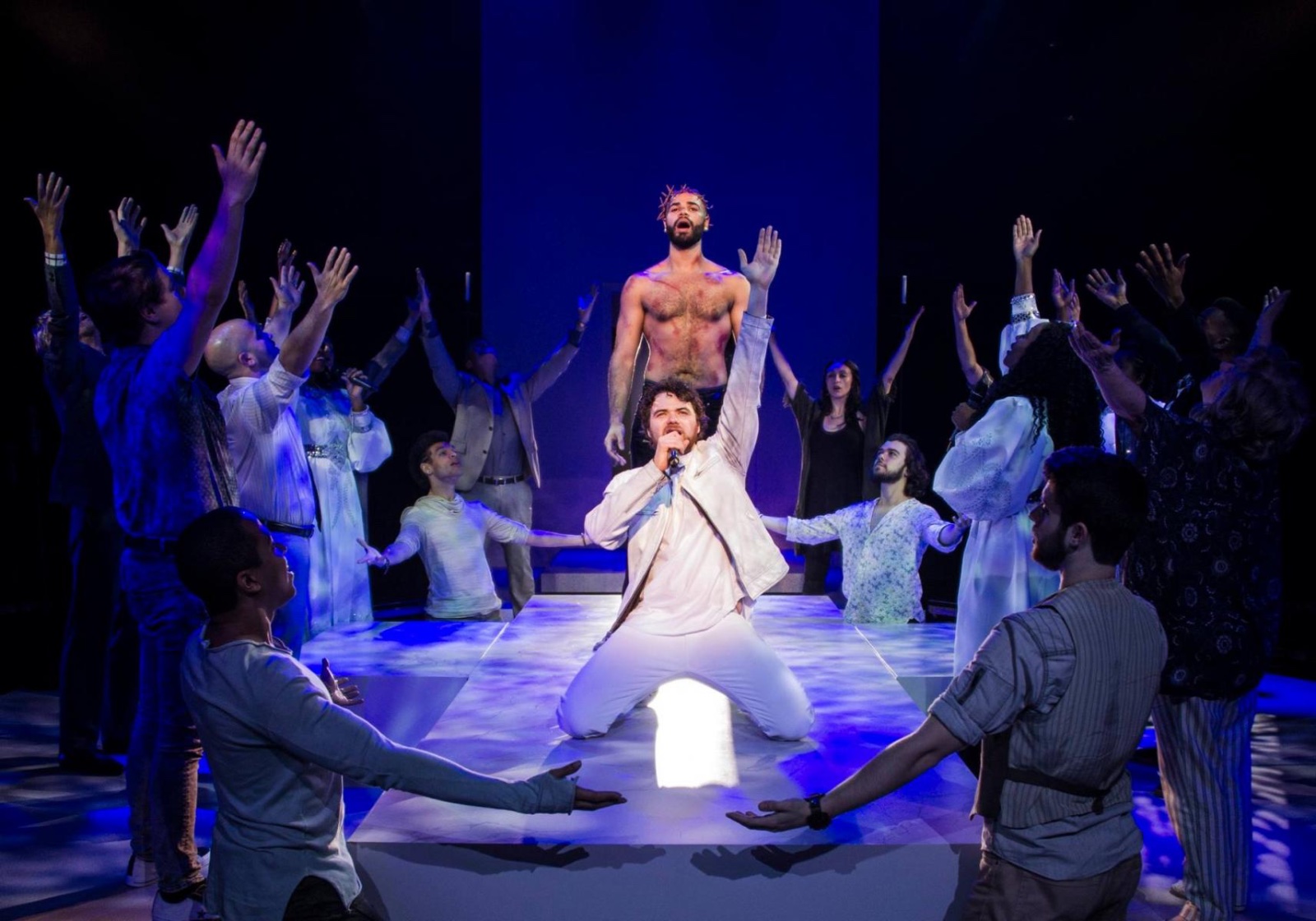 Jesus Christ Superstar lighting design by Jason Lyons, Signature