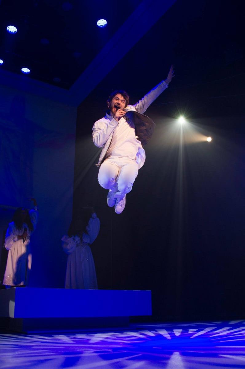 Jesus Christ Superstar lighting design by Jason Lyons, Signature