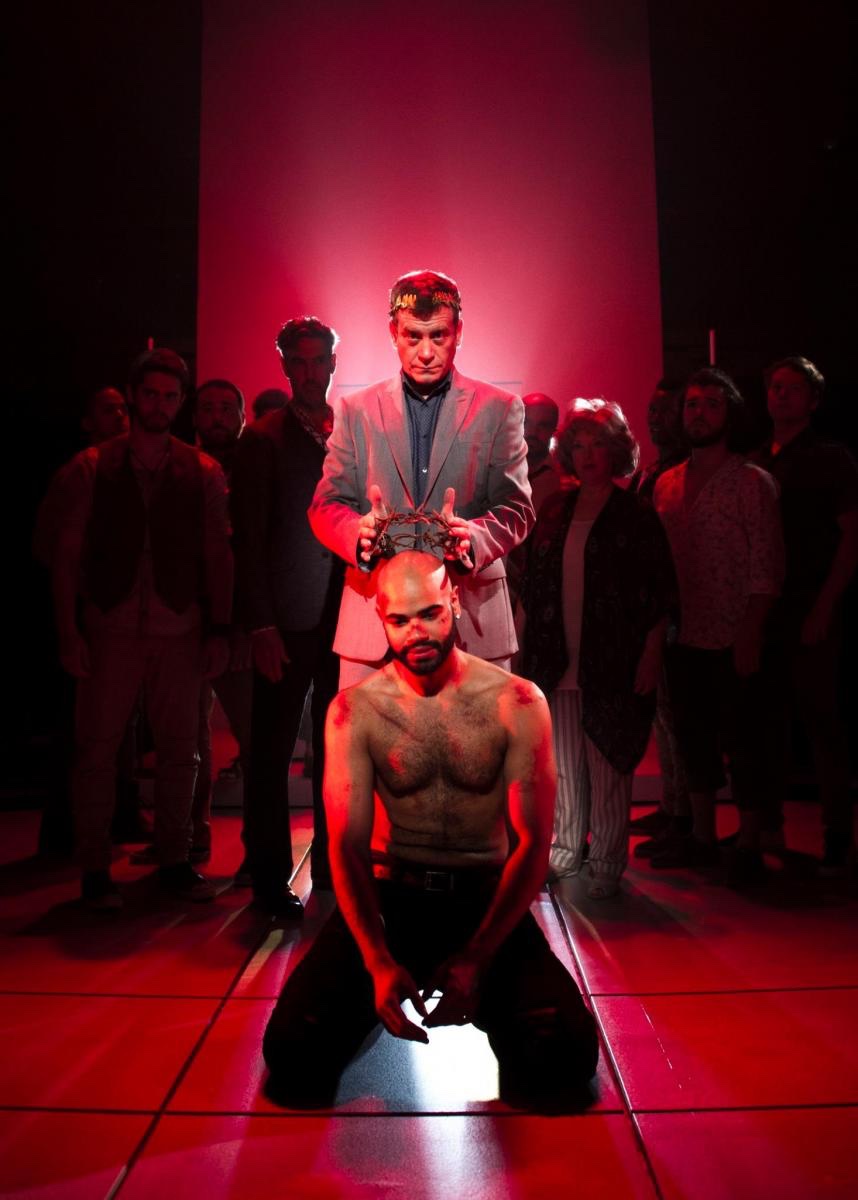 Jesus Christ Superstar lighting design by Jason Lyons, Signature