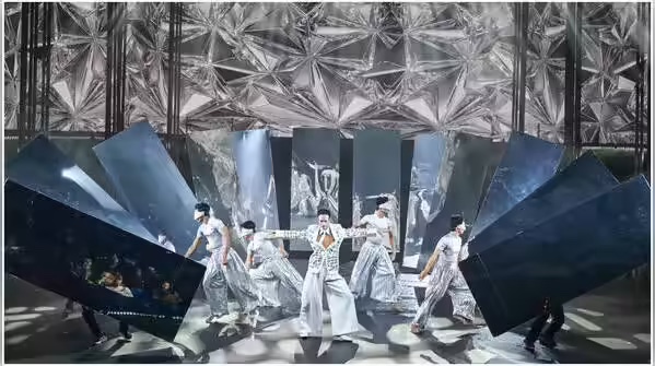 Tesseract: The Geometry of Truth lighting design by Jason Lyons, Mumbai, India