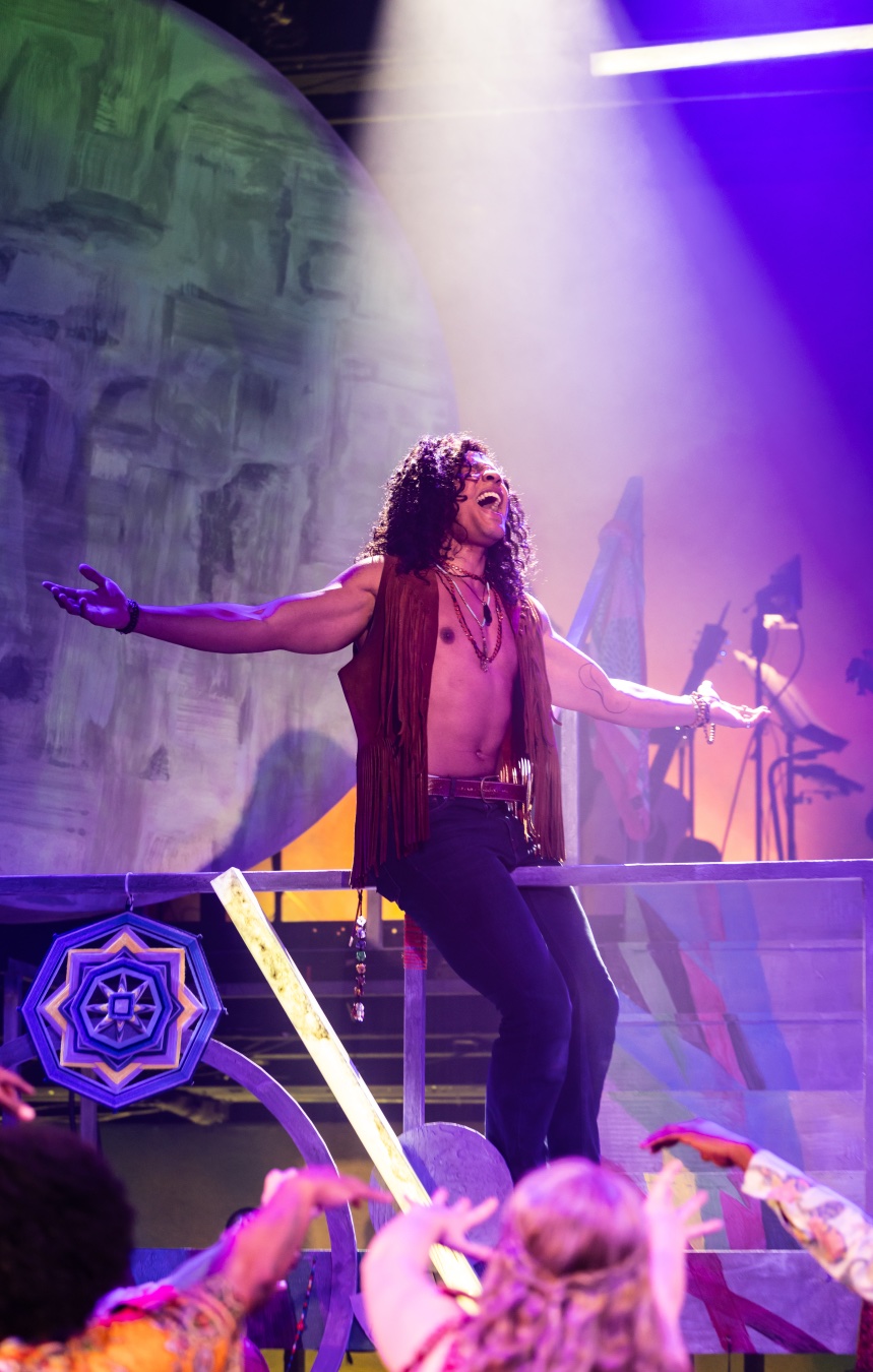 Hair lighting design by Jason Lyons, Signature