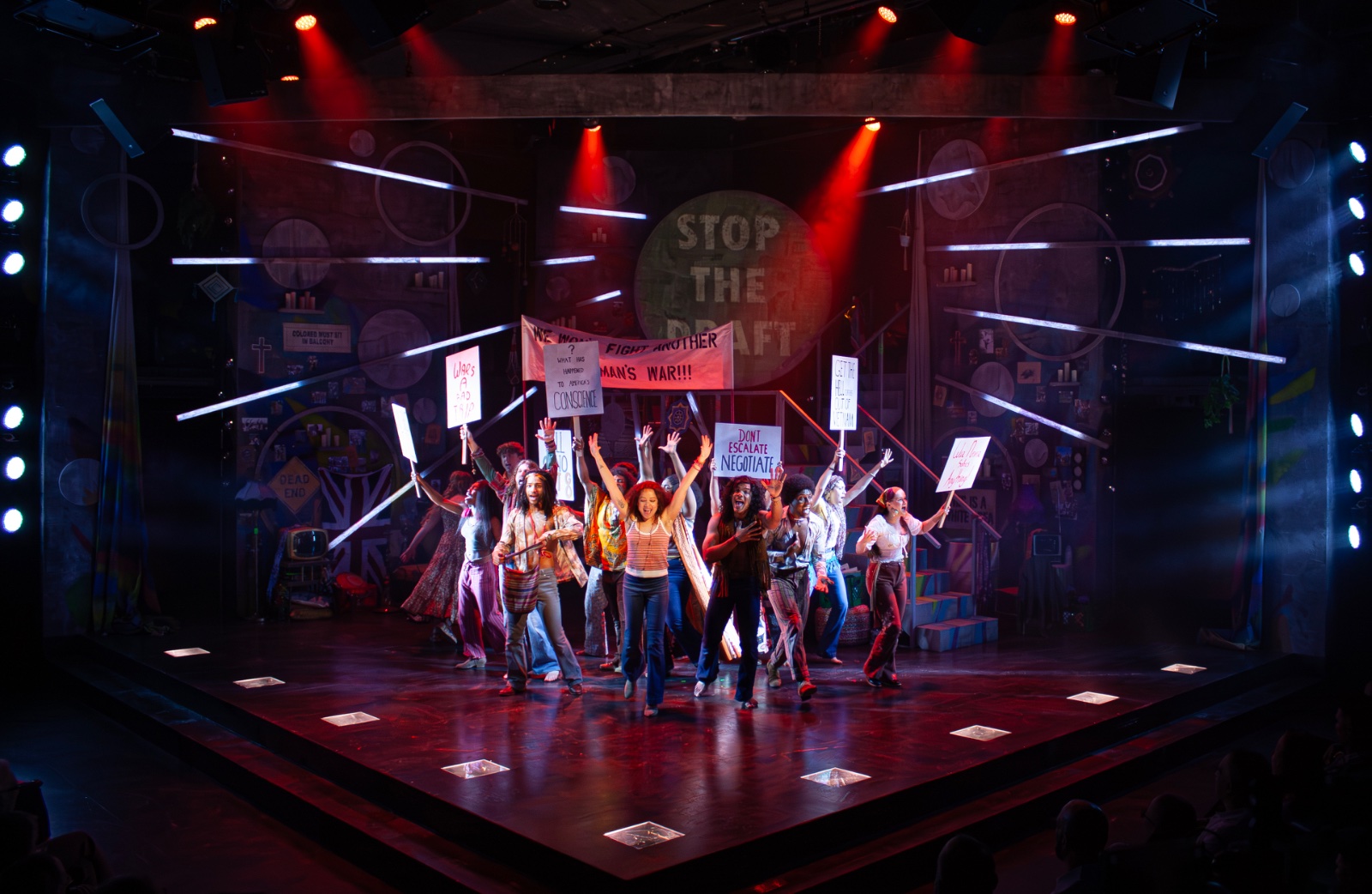 Hair lighting design by Jason Lyons, Signature
