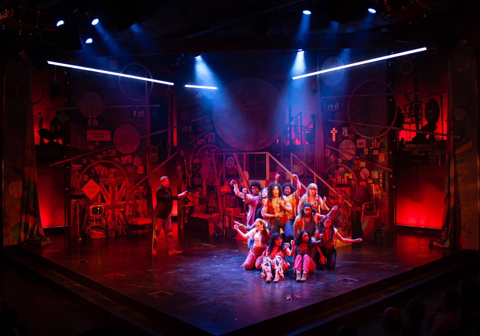 Hair lighting design by Jason Lyons, Signature